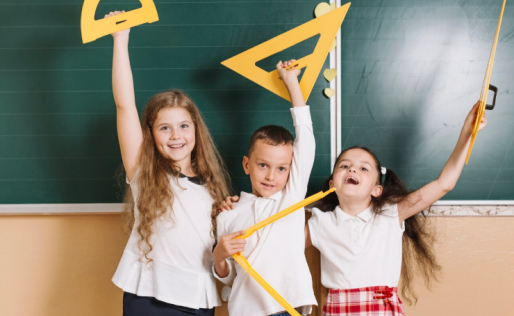 Kinderen met reken tools