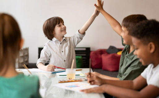 kinderen geven high five